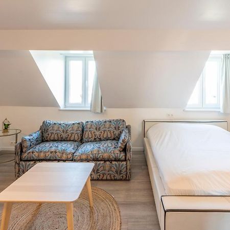 M&F Sweet In Grey Apartment Вилворд Екстериор снимка