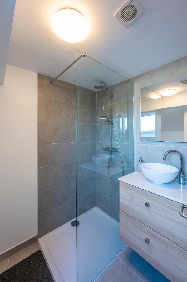 M&F Sweet In Grey Apartment Вилворд Екстериор снимка