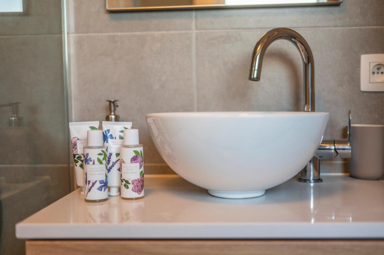 M&F Sweet In Grey Apartment Вилворд Екстериор снимка